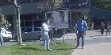 Un vecino de Paraná amenazó a otro con un machete en el medio de una discusión de tránsito