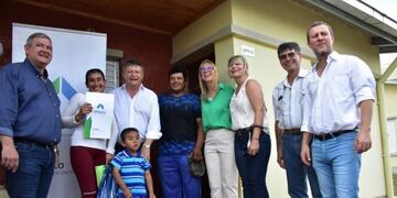 Peppo entregó viviendas en Charata\u002E (Foto: @domingopeppo)