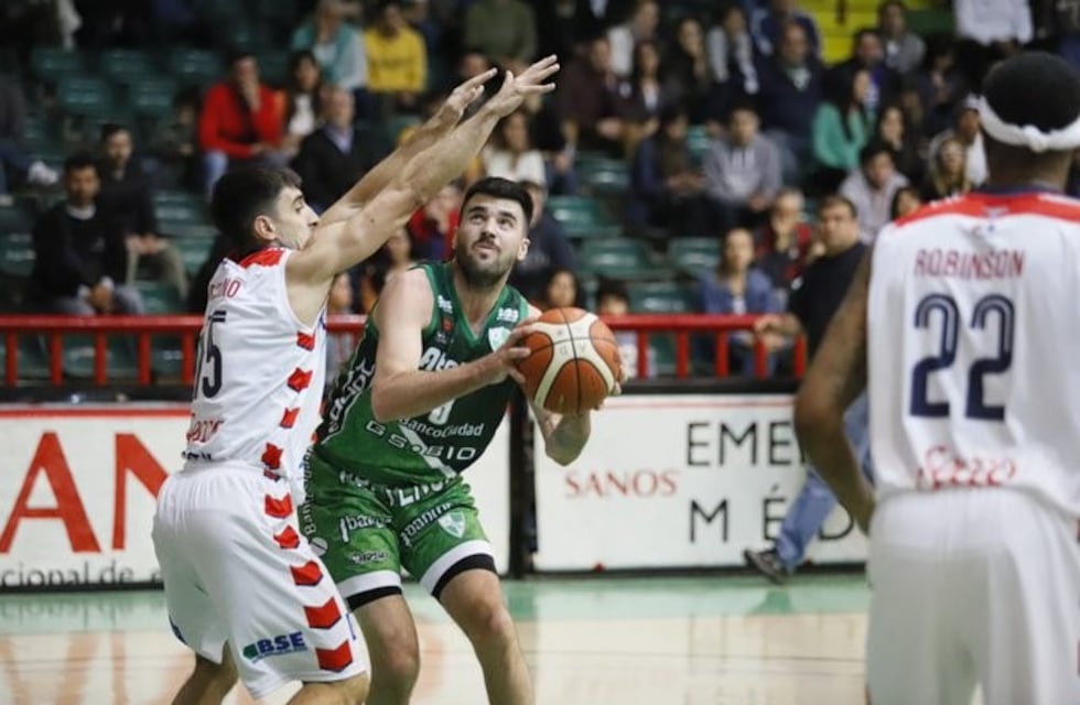 Bruno Barovero, separado del plantel de Atenas