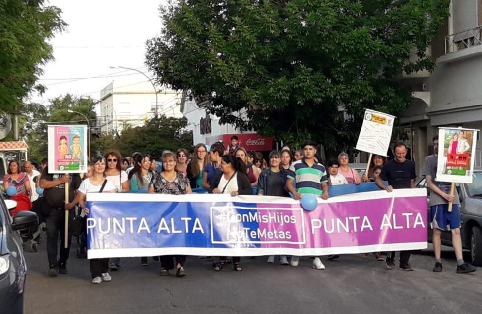 Marcharon por la vida y la familia en Punta Alta