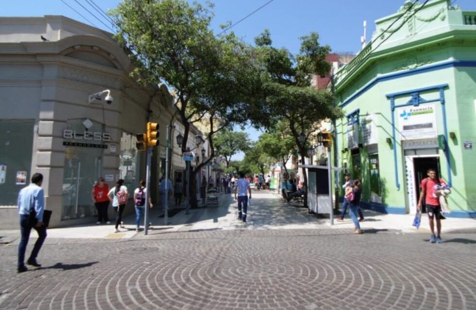 Anunciaron un bono navideño para la Administración Pública, docentes y empleados municipales