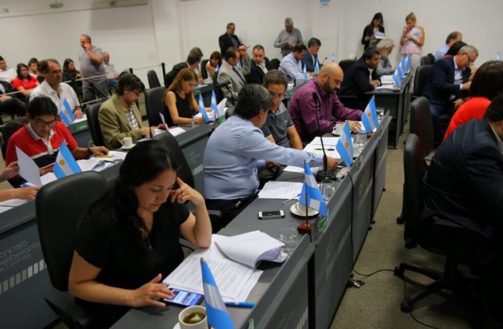 Concejales opositores reclaman en la Municipalidad por los residuos