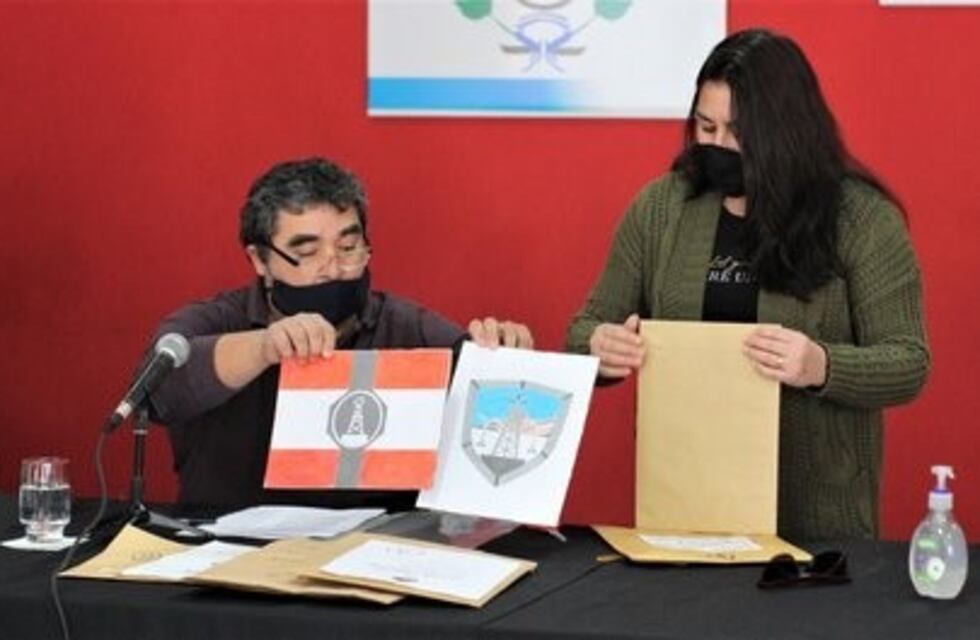 Seis propuestas para crear Escudo y Bandera de Deportes de Cañadón Seco