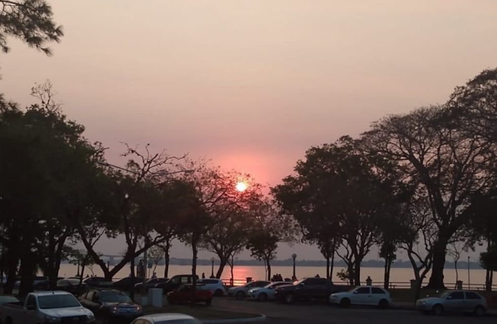 Humo y calor son los principales protagonistas del ambiente correntino