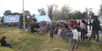 Movimientos sociales cortan los ingresos a Mar del Plata por las rutas 2 y 88\u002E Fotos: 0223\u002E