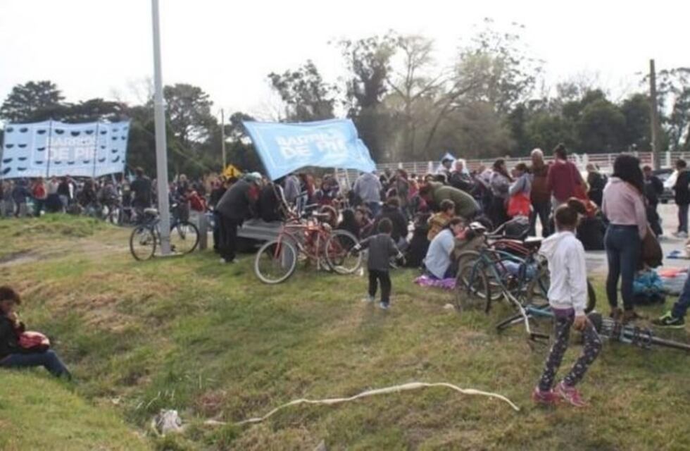 Movimientos sociales anunciaron un corte de ruta y vecinos pidieron que la policía lo impida