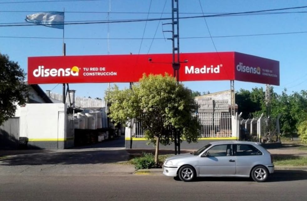 Empleados de una distribuidora emitían remitos truchos para quedarse con materiales de la construcción