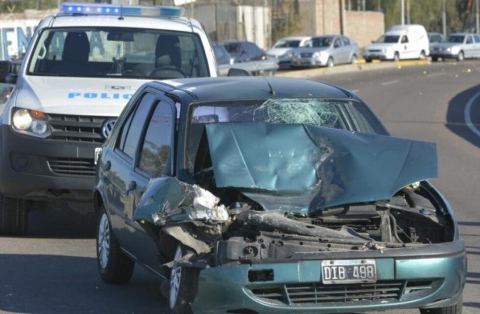 Fuerte choque en el Corredor del Oeste, desconcierto vehicular