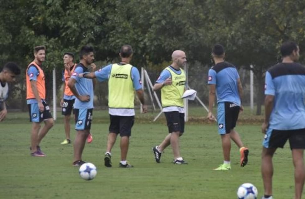 Méndez probó el equipo de Belgrano con varios cambios