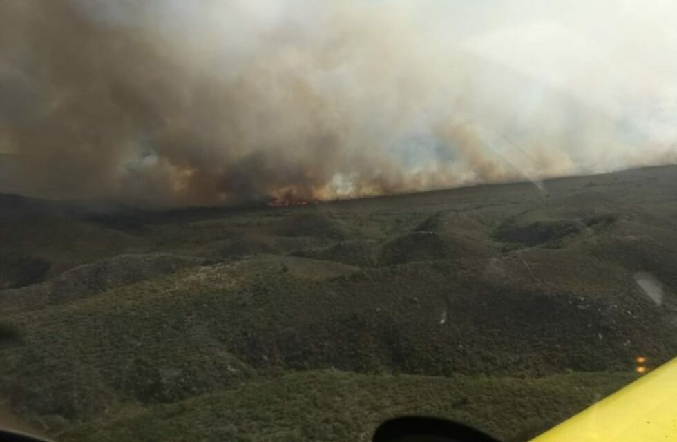 Audio: el desesperado pedido de una vecina de La Población ante los graves incendios en la zona