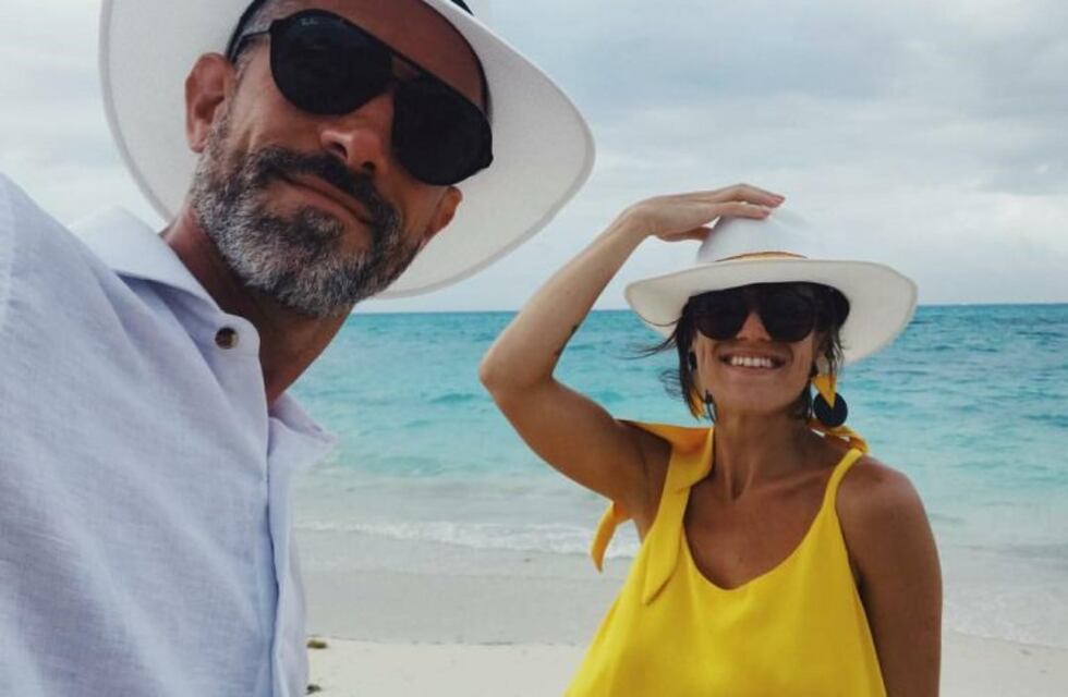 Sin miedo a la censura: Camila Salazar compartió una foto en topless desde una playa europea