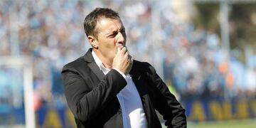 El técnico de la T, ante el partido del año en la Bombonera\u002E