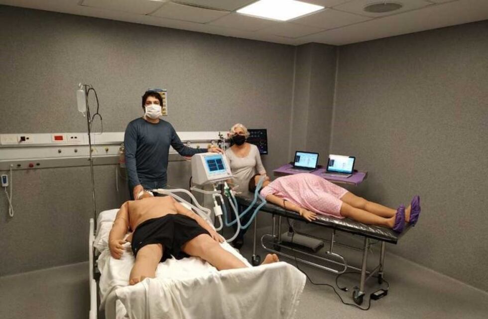 Un dispositivo diseñado en La Plata permite que un respirador pueda ser usado por dos personas a la vez