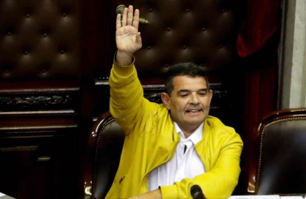 Olmedo dijo que condecorará a los militares que combatieron a Montoneros y ERP