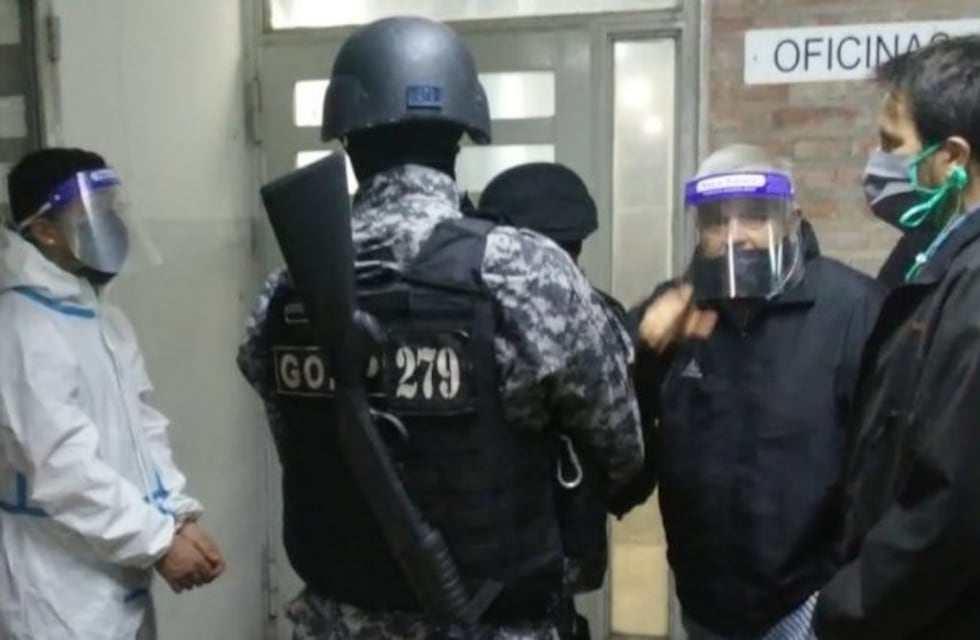 Detuvieron a guardiacárcel con droga en Piñero y otro fue tomado como rehén