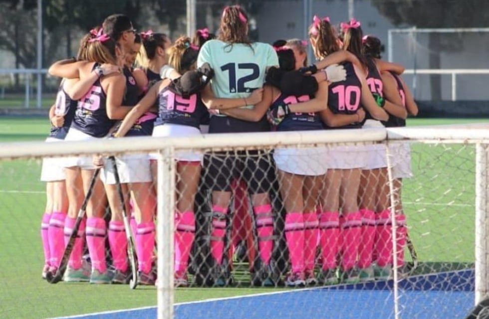 El equipo de hockey Ciudad de Buenos Aires venció 2 a 0 a Mendoza y se coronó campeón
