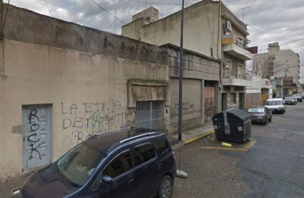 Cayeron dos falsos médicos que intentaron entrar a robar en una casa de Liniers