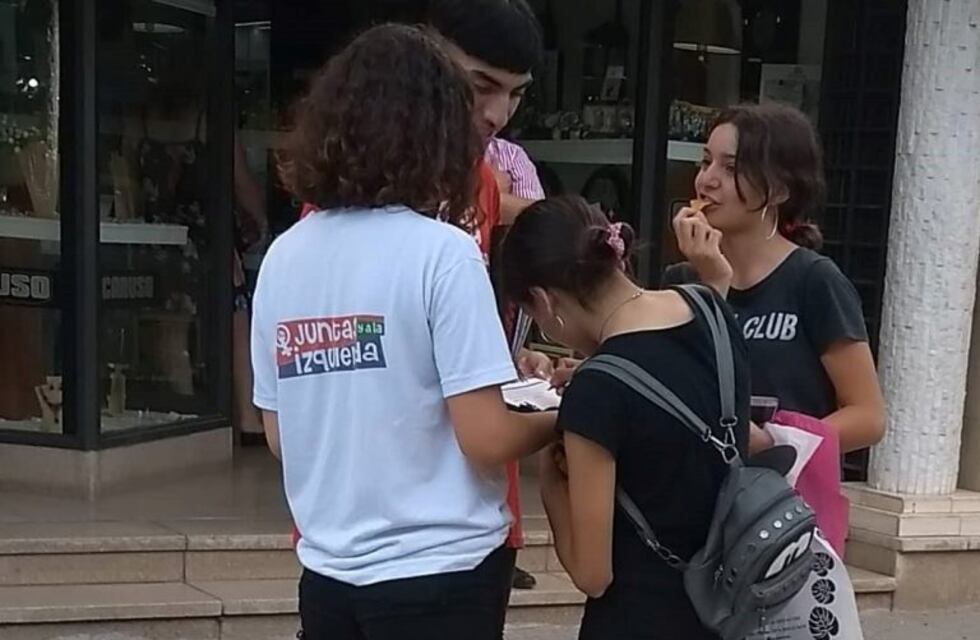 Campaña contra Cacho Castaña en Villa María