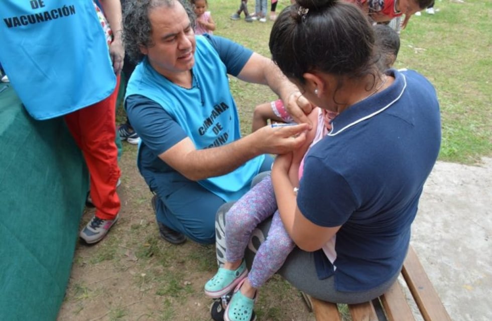Salud inició la campaña de vacunación contra el sarampión y la rubeola