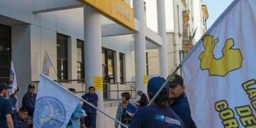 Reclamo en Correo Argentino (El Tribuno)