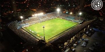 El Gigante, lleno a pleno para lo que será el debut de Caruso al frente del equipo\u002E