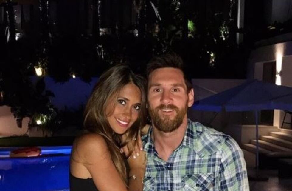 Antonela Roccuzzo y Lionel Messi, de fiesta en Ibiza