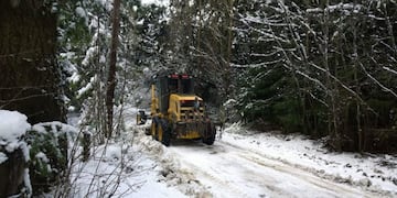 Imagen archivo\u002E Vialidad solicita circular con precaución en la RN 40 debido a la cantidad de nieve acumulada en la calzada\u002E