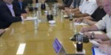 DYN11, BUENOS AIRES 19/12/16, LOS MINISTROS DE INTERIOR, ROGELIO FRIGERIO, Y DE TRABAJO, JORGE TRIACA, Y SECRETARIO DE COORDINACIu00d3N INTERMINISTERIAL, MARIO QUINTANA, SE REUNIERON HOY CON LOS Mu00c1XIMOS DIRIGENTES DE LA CGT POR EL PROYECTO DE REFORMA DEL IMPU