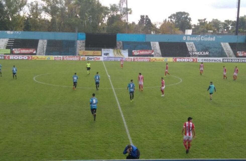 Instituto perdió frente a Almagro en José Ingenieros