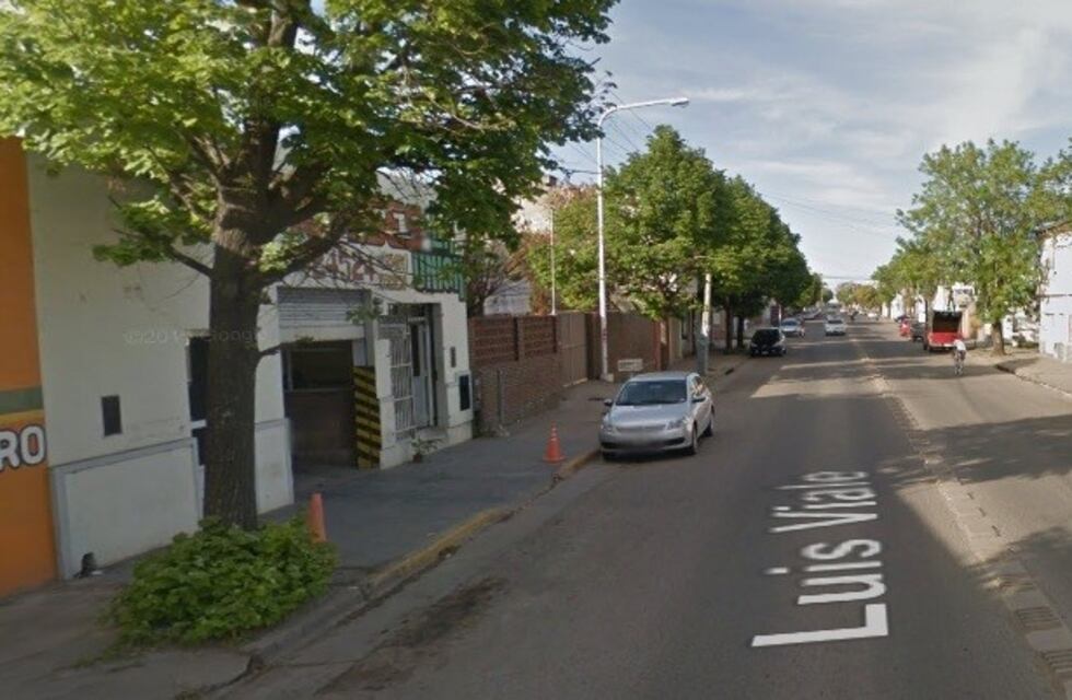 Tres jóvenes fueron detenidos por negarse a pagar la tarifa del remis