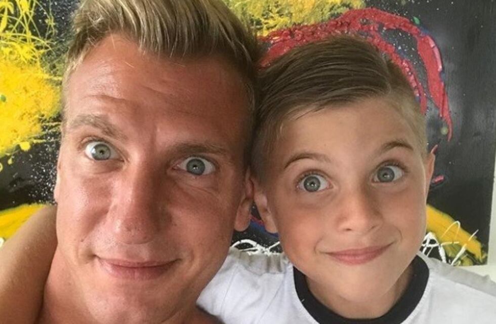 Maxi López compartió un vídeo con sus hijos y disparó contra Wanda Nara