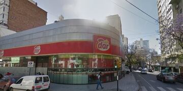 Supermercado de la cadena Dar en Rosario.
