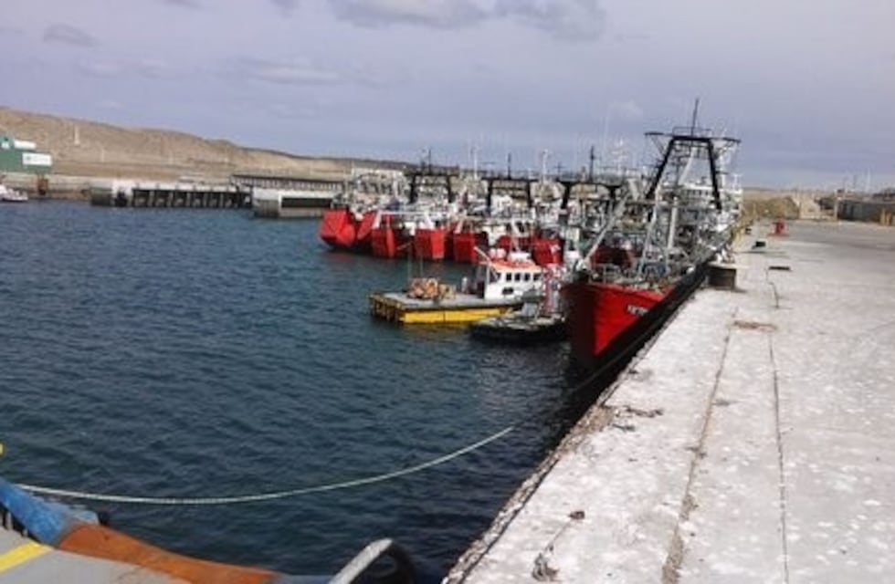 Caleta Paula: embarcaron 250 marineros pero sólo seis son locales