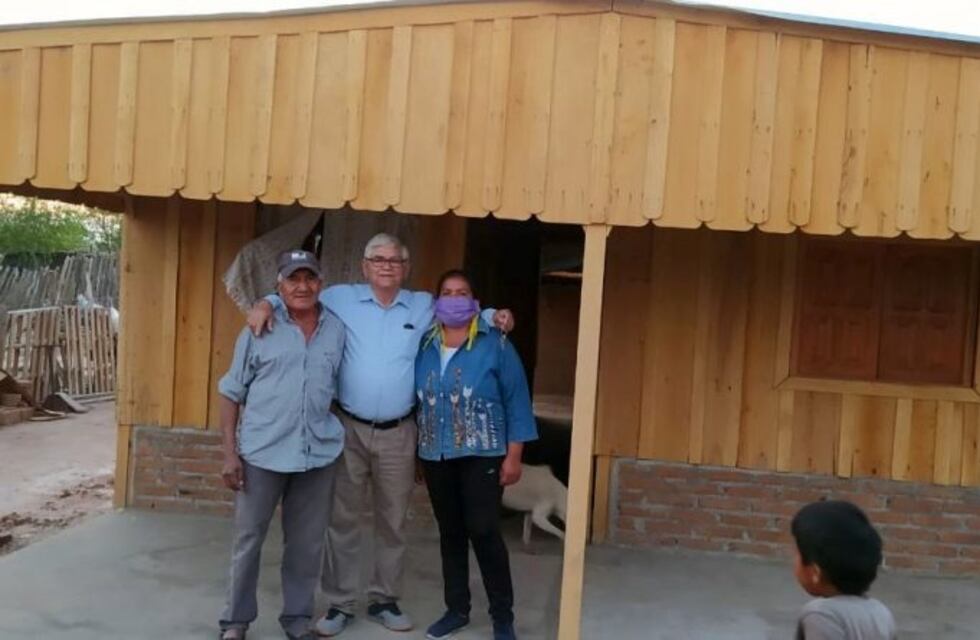 Salteño salvó a una familia wichí de vivir a la intemperie