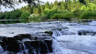 Escapadas de Semana Santa: el imponente pueblo escondido con cascadas que pocos conocen y se encuentra a 500km de CABA.