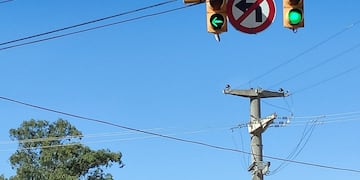 Confuso cartel en la localidad de La Calera se volvió viral y generó polémica en las redes sociales.