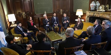Junto a los gobernadores, la canciller Diana Mondino recibió en el Palacio San Martín al secretario general de la Organización para la Cooperación y el Desarrollo Económico (OCDE), Mathias Cormann.