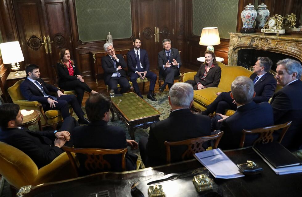 El gobernador Sadir asistió a reunión de la canciller Mondino con la OCDE
