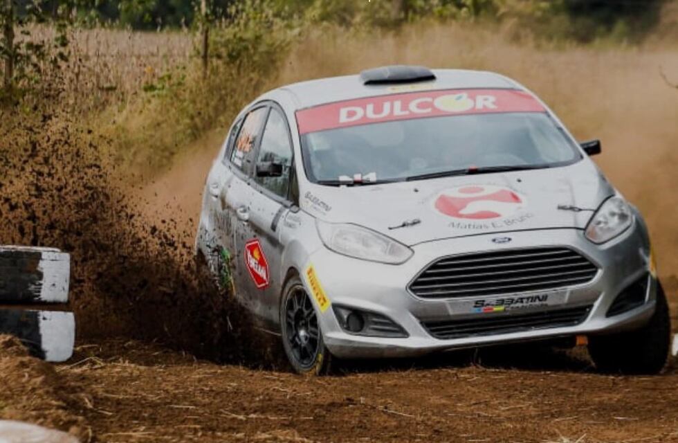Emiliano Kap junto a María José Moreno y Mario y Nicolás Bruno corrieron el Rally del Sudeste