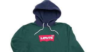 ¿Conviene comprar en Chile?: esto es lo que vale un buzo Levi's.