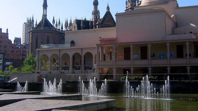 La discusión entre menores tuvo lugar en el Paseo del Buen Pastor, Córdoba, y quedó grabada. Pinterest.