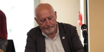 Ricardo Ascárate firma como flamante interventor del ERSEPT.