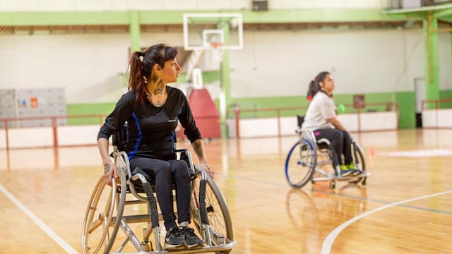 Atletas residentes de Ushuaia realizan encuentros deportivos.