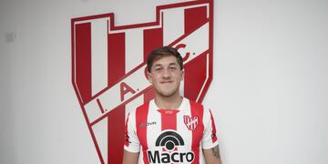 Luca Klimowicz firmó su primer contrato con Instituto. (IACC).