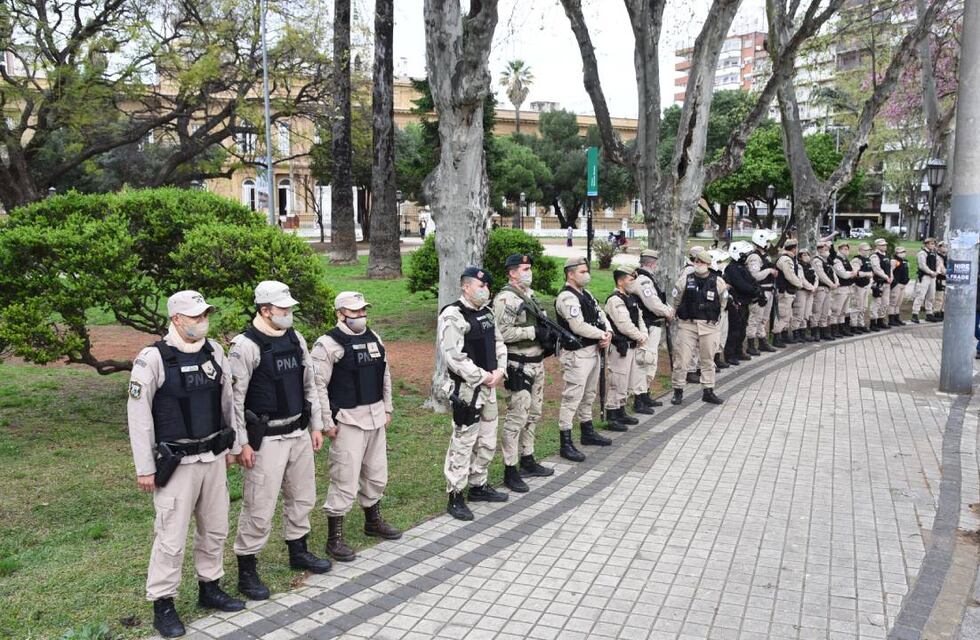 En medio de las balaceras, y a días de las PASO, intensifican patrullajes en Rosario