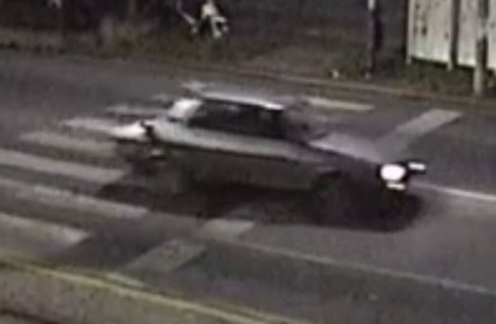 Video: la maratónica persecución y choque de un Renault 12 robado en Córdoba