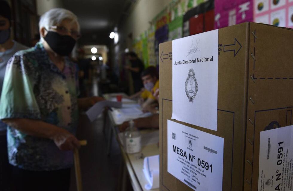 Elecciones 2021 en Córdoba, minuto a minuto: cerraron los centros de votación