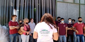 Siguen las visitas al Complejo Ambiental