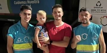 Andrés, conductor del camión de basura, destacó los continuos gestos del pequeño con ellos.
