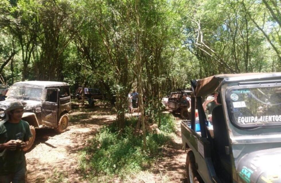 El 4to Encuentro de Jeep en el autódromo local se lució con 58 vehículos visitantes